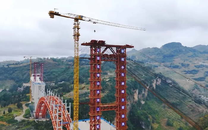 双塔连山涧 | PT视讯塔机奋战白水河特大桥