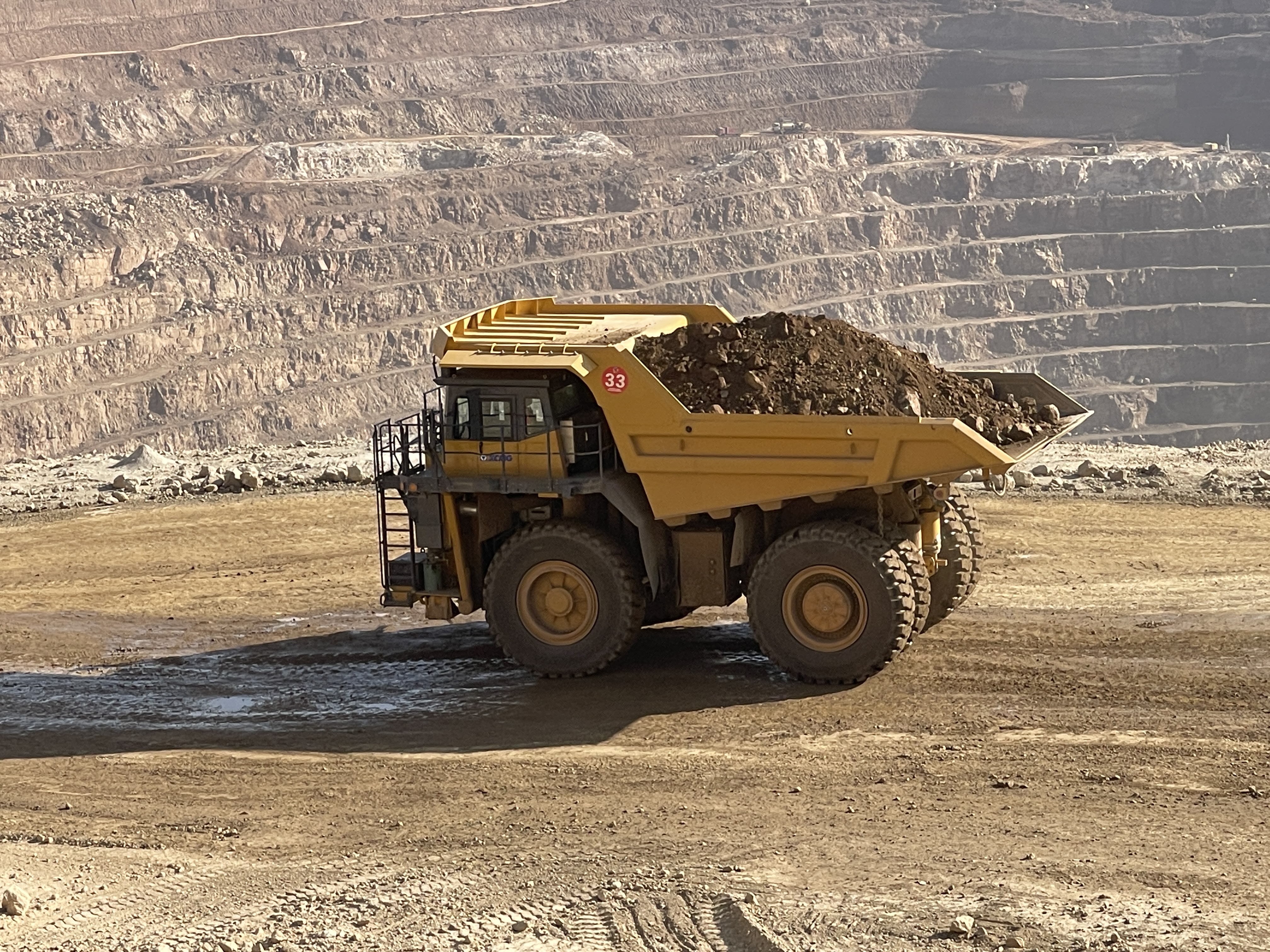 PT视讯XDE130双桥刚性矿车效能非凡！