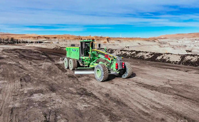 全国首台！矿用大功率纯电动平地机震撼登。