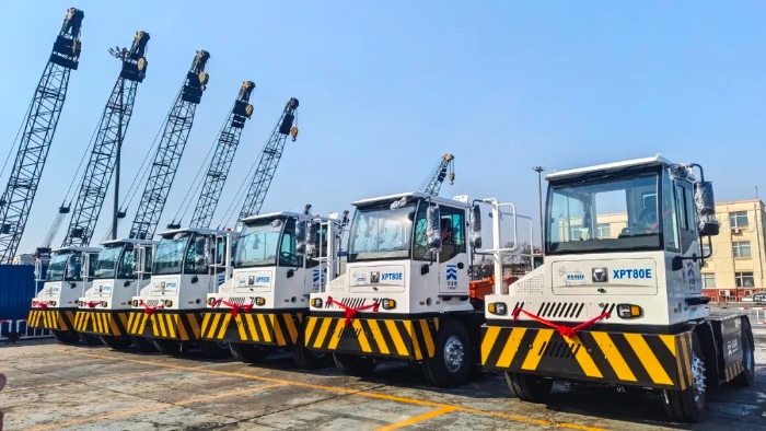 PT视讯新能源重载牵引车以多维优势赋能大宗货物智慧转运