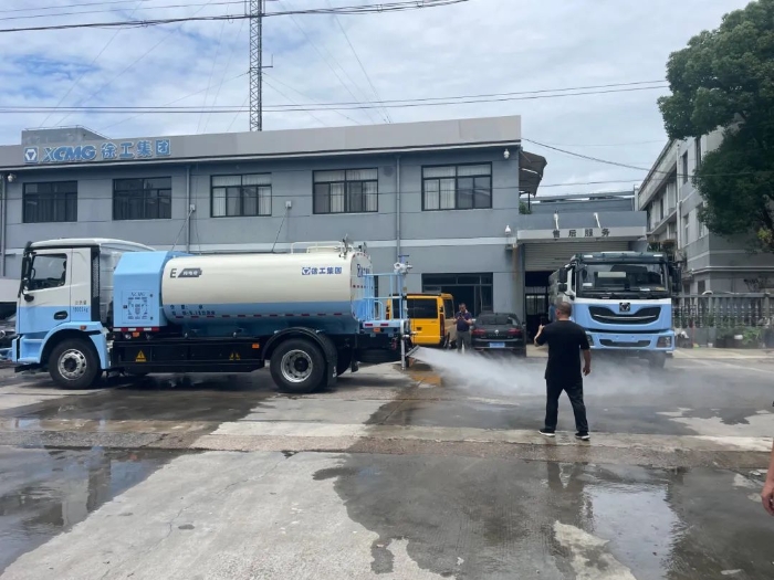 “沪”动绿色！PT视讯新能源环卫装备亮相上海推介会