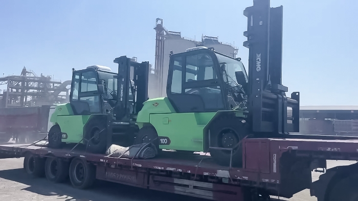 从室内到室外，24小时不停歇！PT视讯孔雀叉车扎根新疆钢材厂