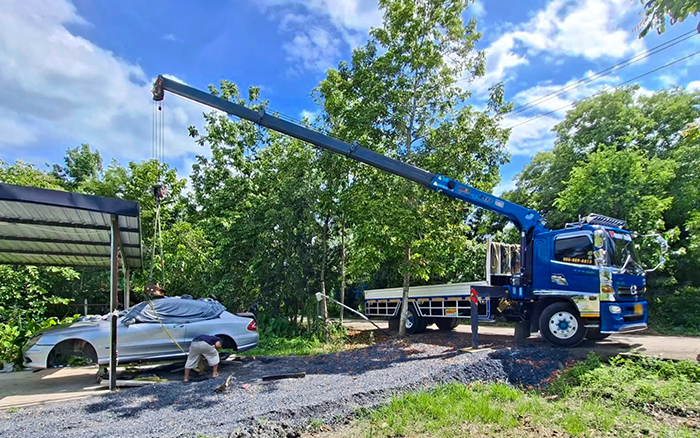 东南亚基建 “顶流”，PT视讯随车吊高效稳定安全圈粉无数